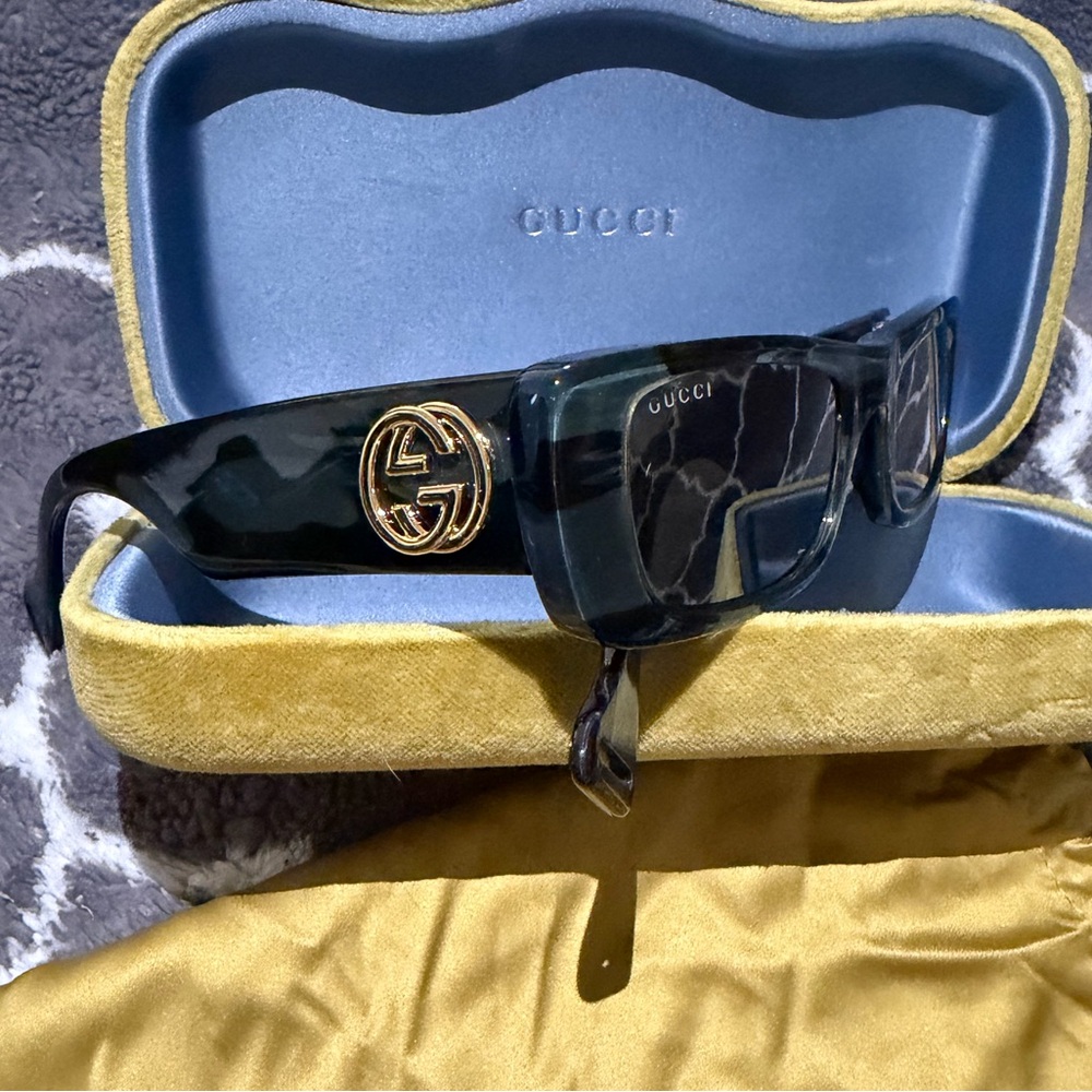 Gucci Dark Green Rectangular Sunglasses GG0516S - Picture 8 of 9
